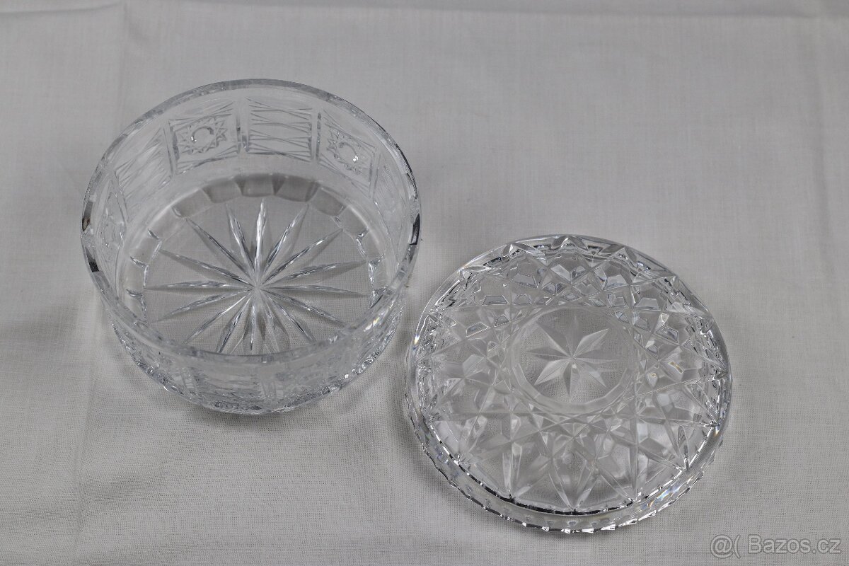 Broušená křišťálová dóza s víkem – ČSSR - 6