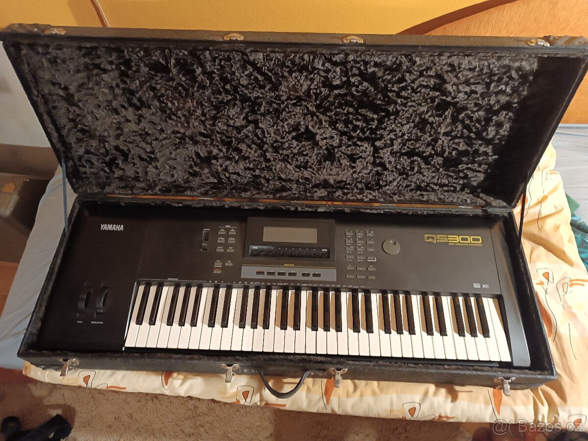 Klávesový syntezátor Yamaha QS-300 - 6