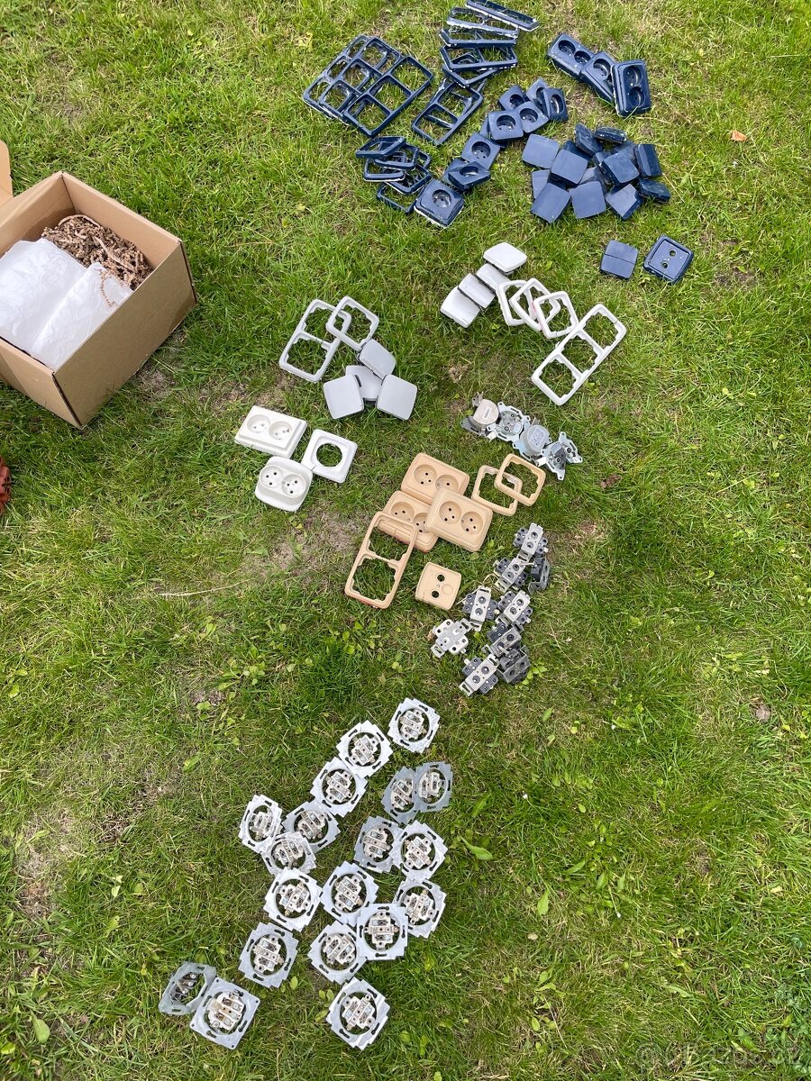 Rámečky, zasuvky, vypínače - 6