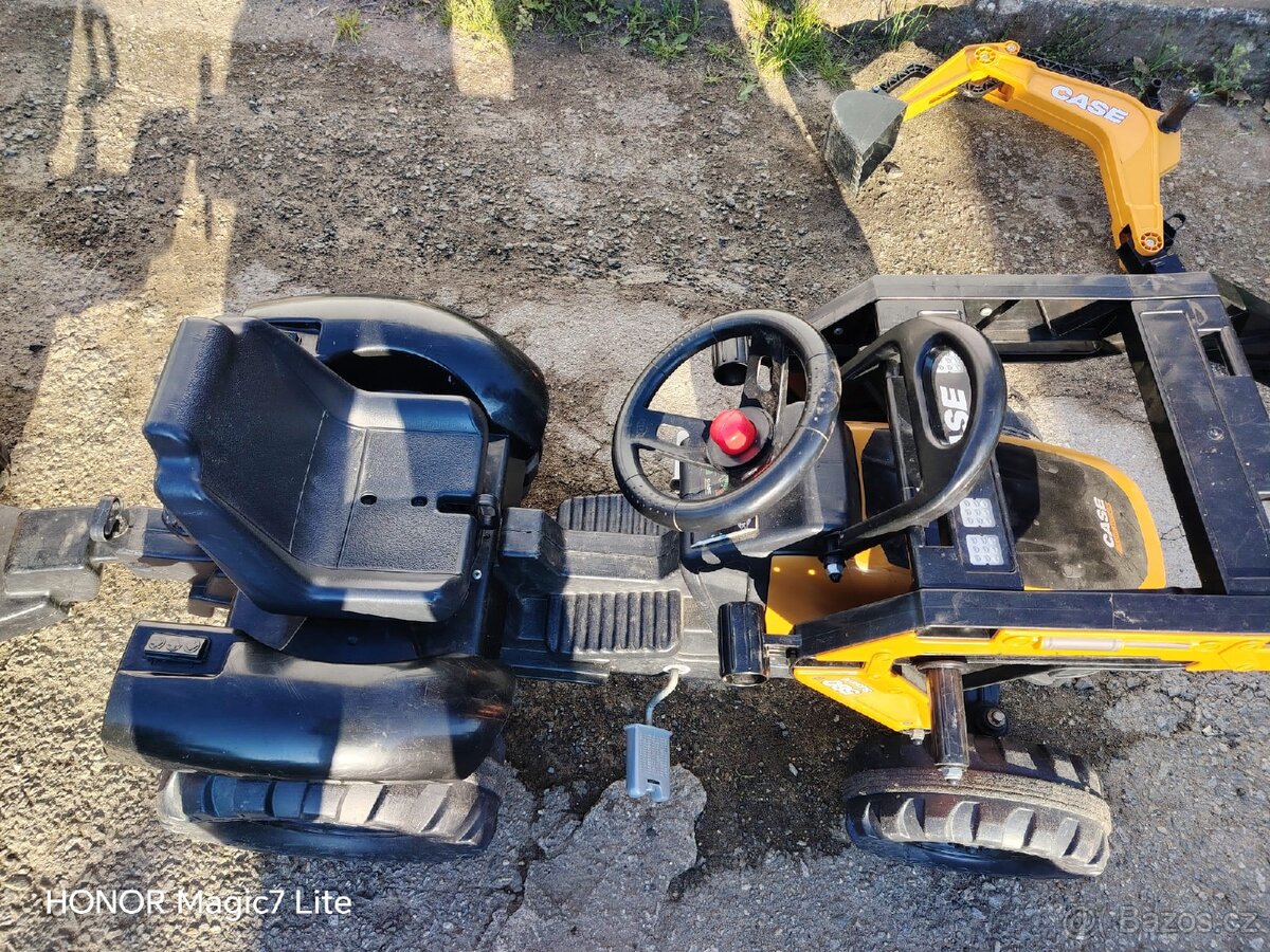 Dětský šlapací traktor - 6