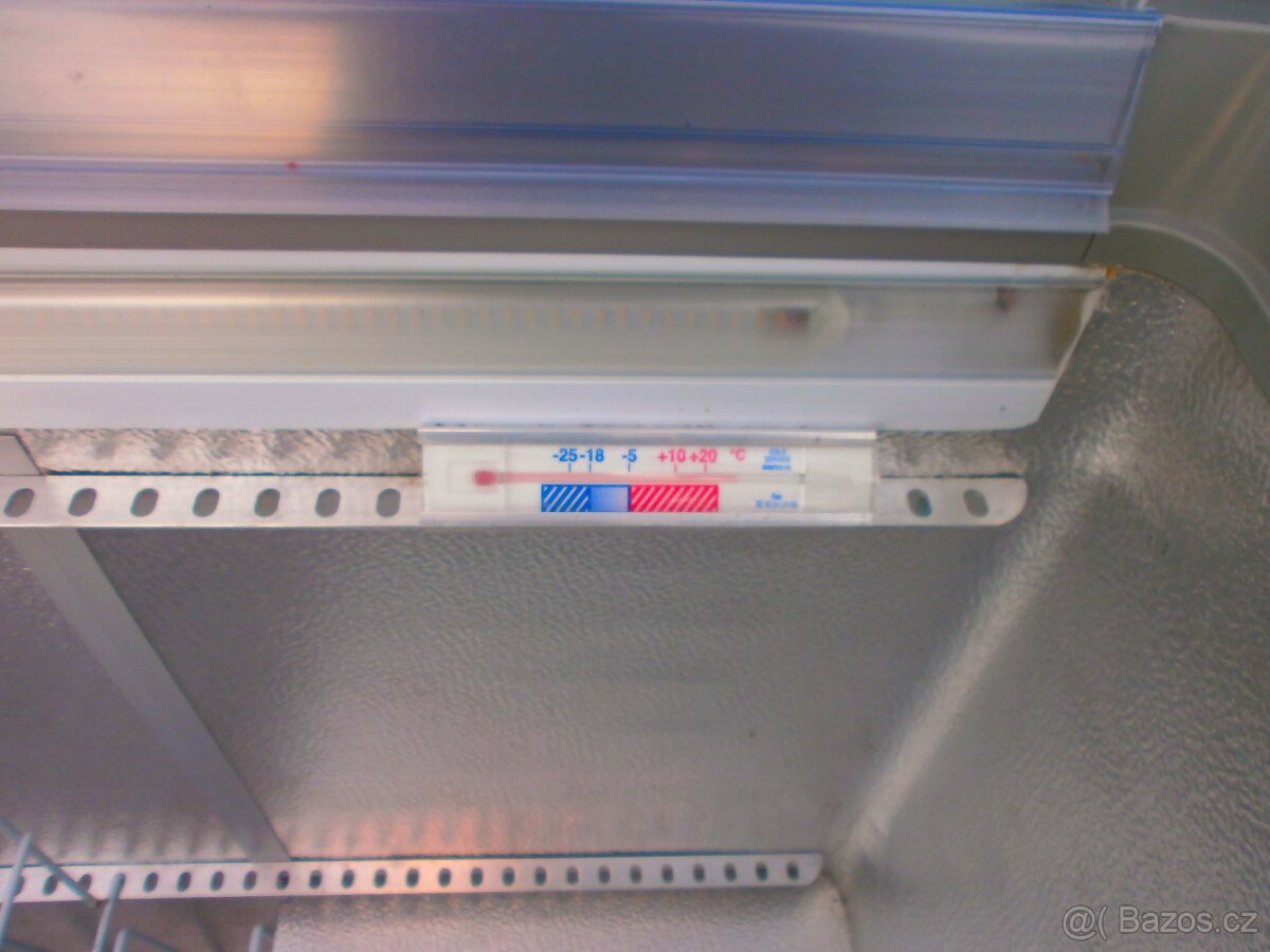 Mrazák s proskleným víkem - 6