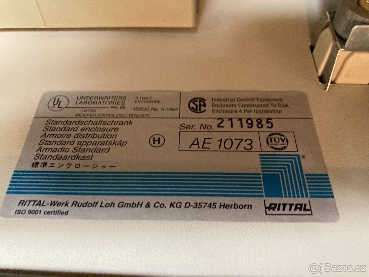 Elektrický rozvaděč RITTAL 76x76x30cm na nožkách - 6