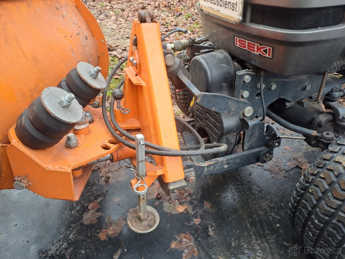 Prodam traktor iseki - 6