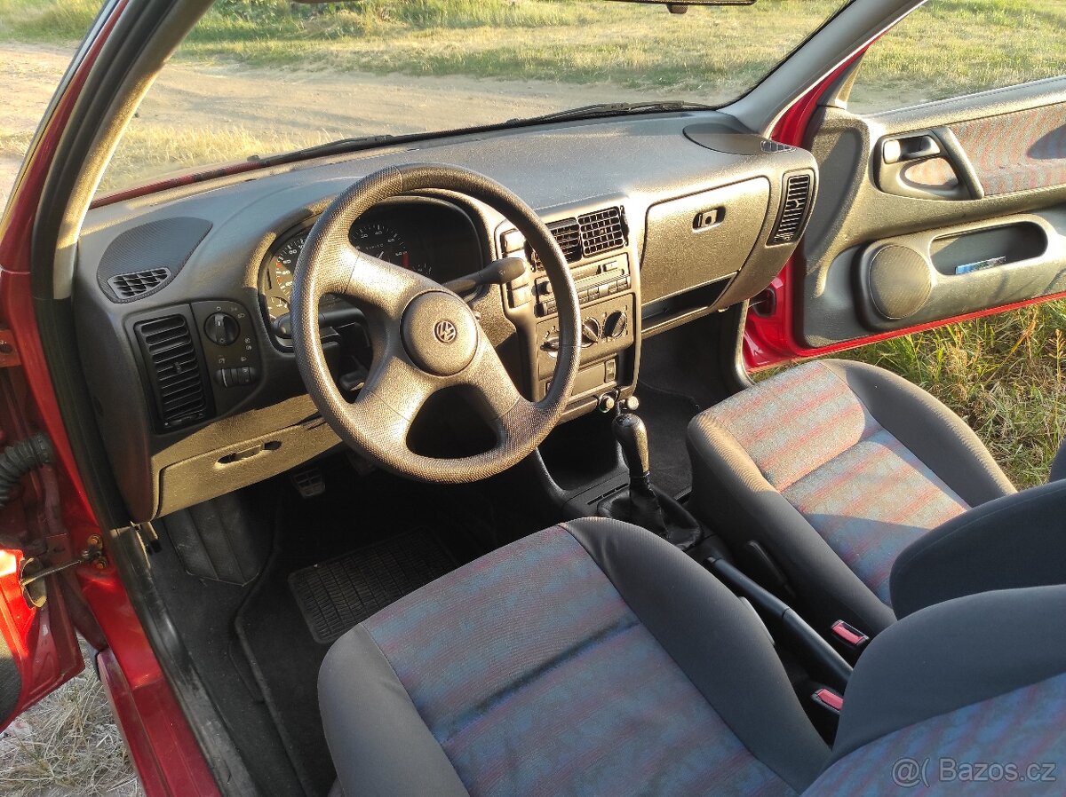 VWpolo najeto 82000km,TK 10/2027,EKO placena - 6