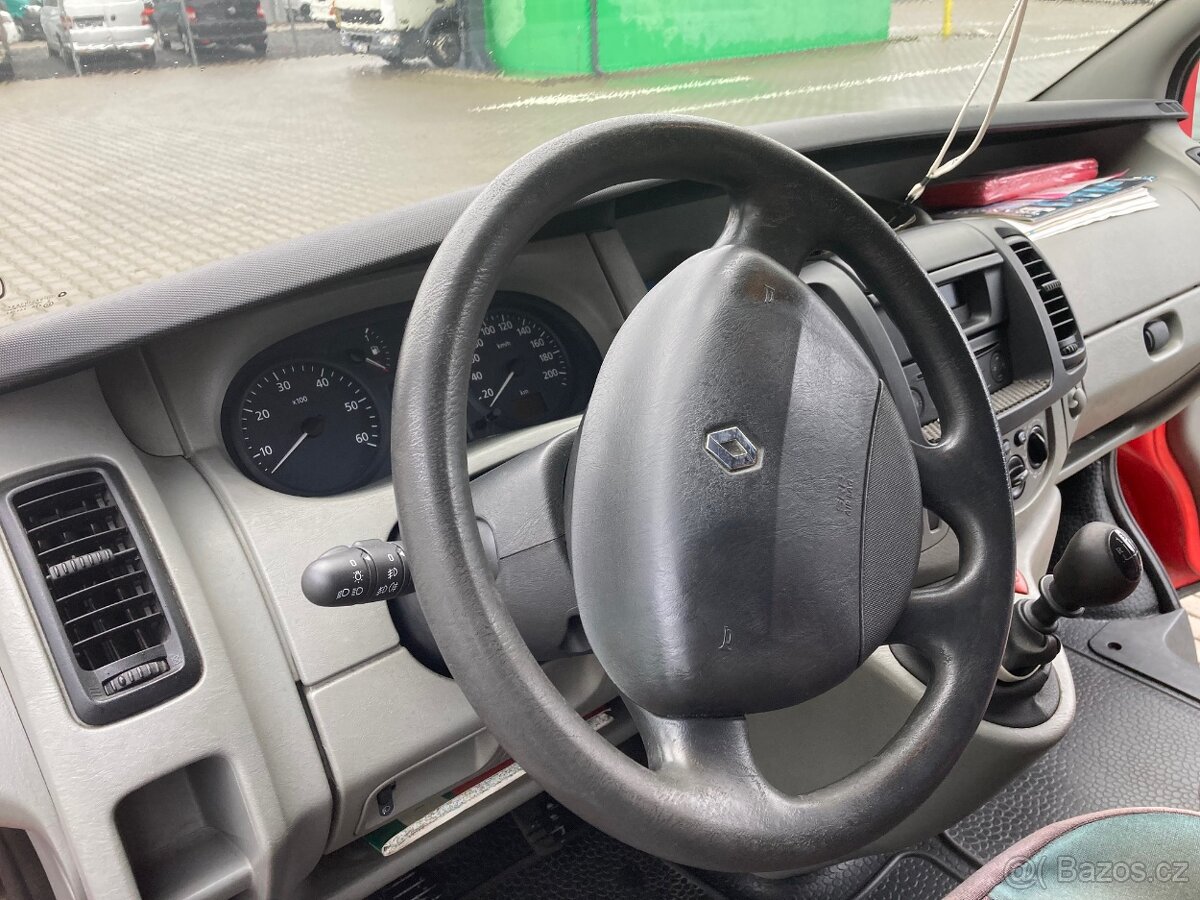 Renault TRAFIC 9 míst (8+1), 1.9dci 74kw, rok 2003 - 6