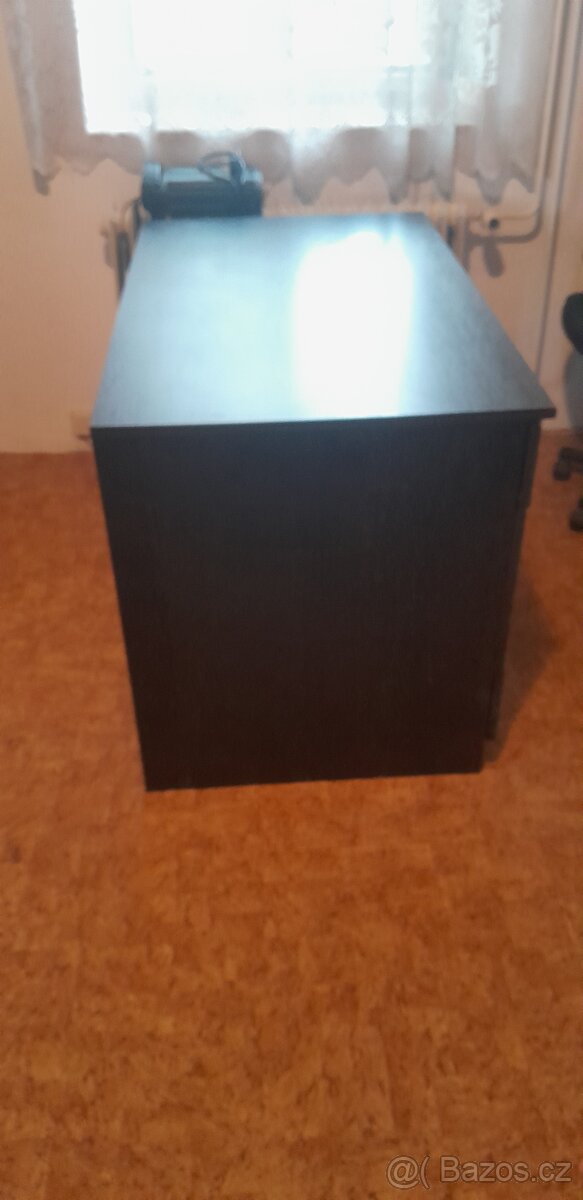 Kancelářský stůl - 6