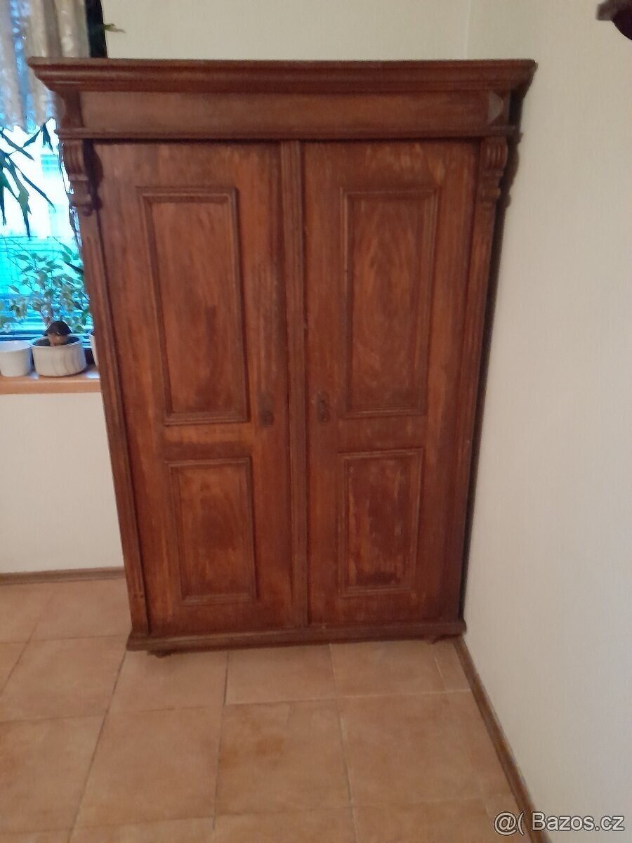 Skříň starozitna - 6