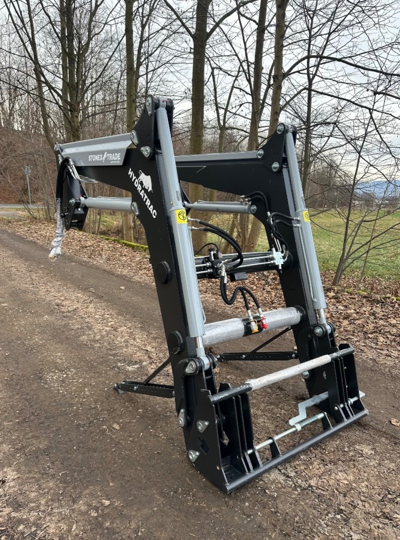 Čelní nakladač na traktor HYDRATRAC 1600 - 6