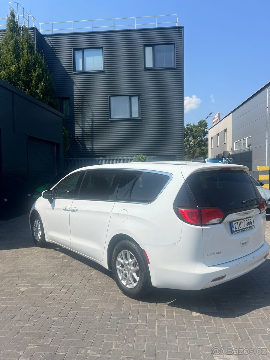 Prodám Chrysler Pacifica 2022 3,6 V6 - 6