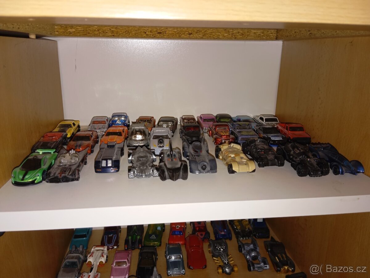 Hot Wheels - 6