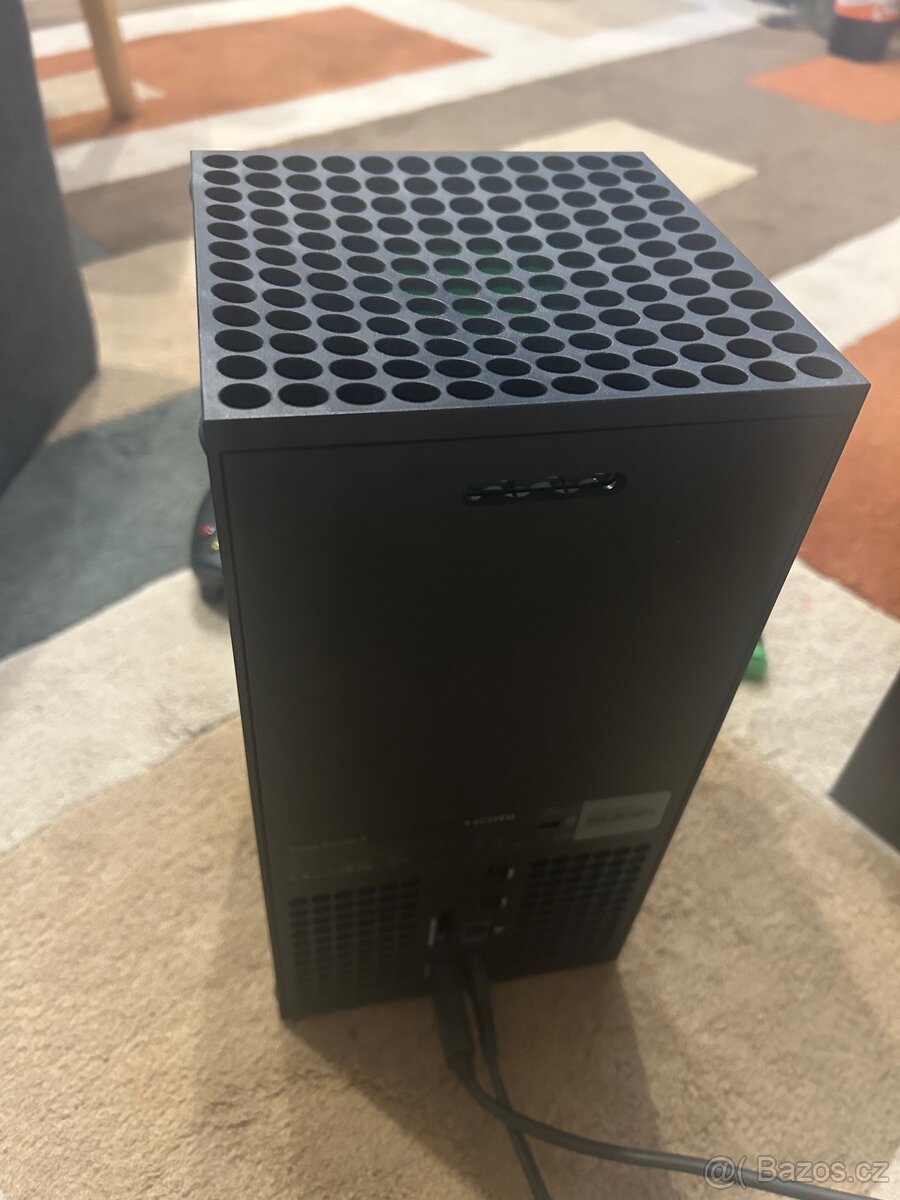 Xbox series X + 2 ovladače a 2 hry - 6