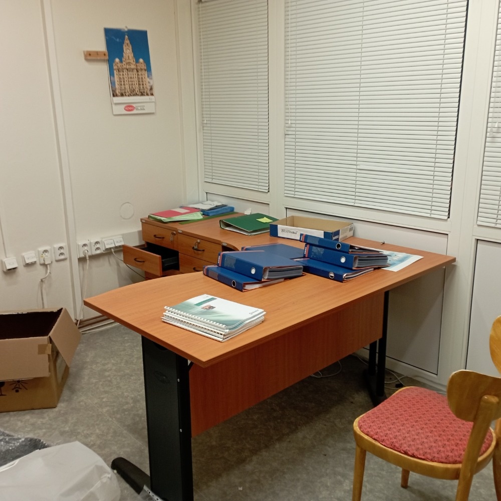 kancelářský nábytek - 6