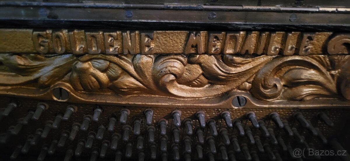 Prodám piano Sieber Saaz100 let staré - 6