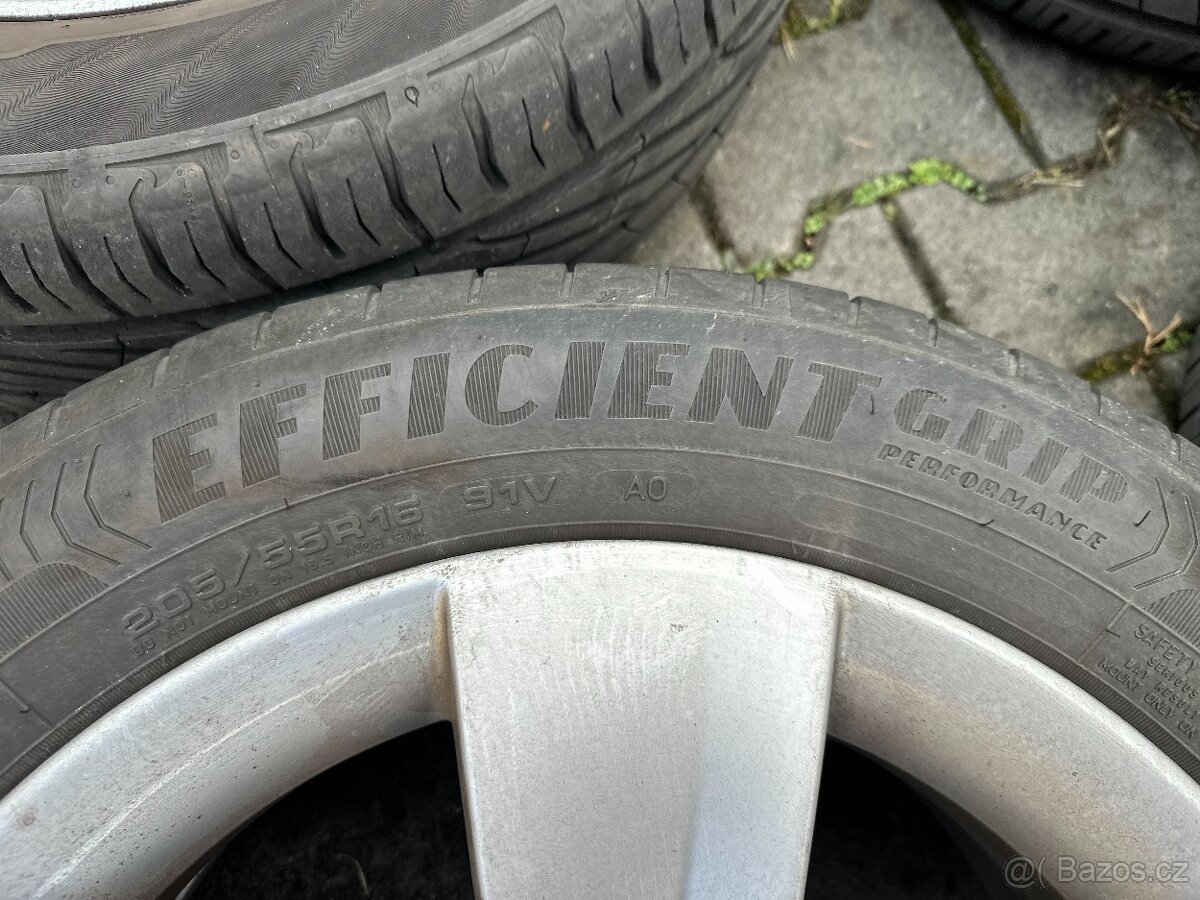 ŠKODA ORIGINÁL ALU - 205/55 R16 - 6