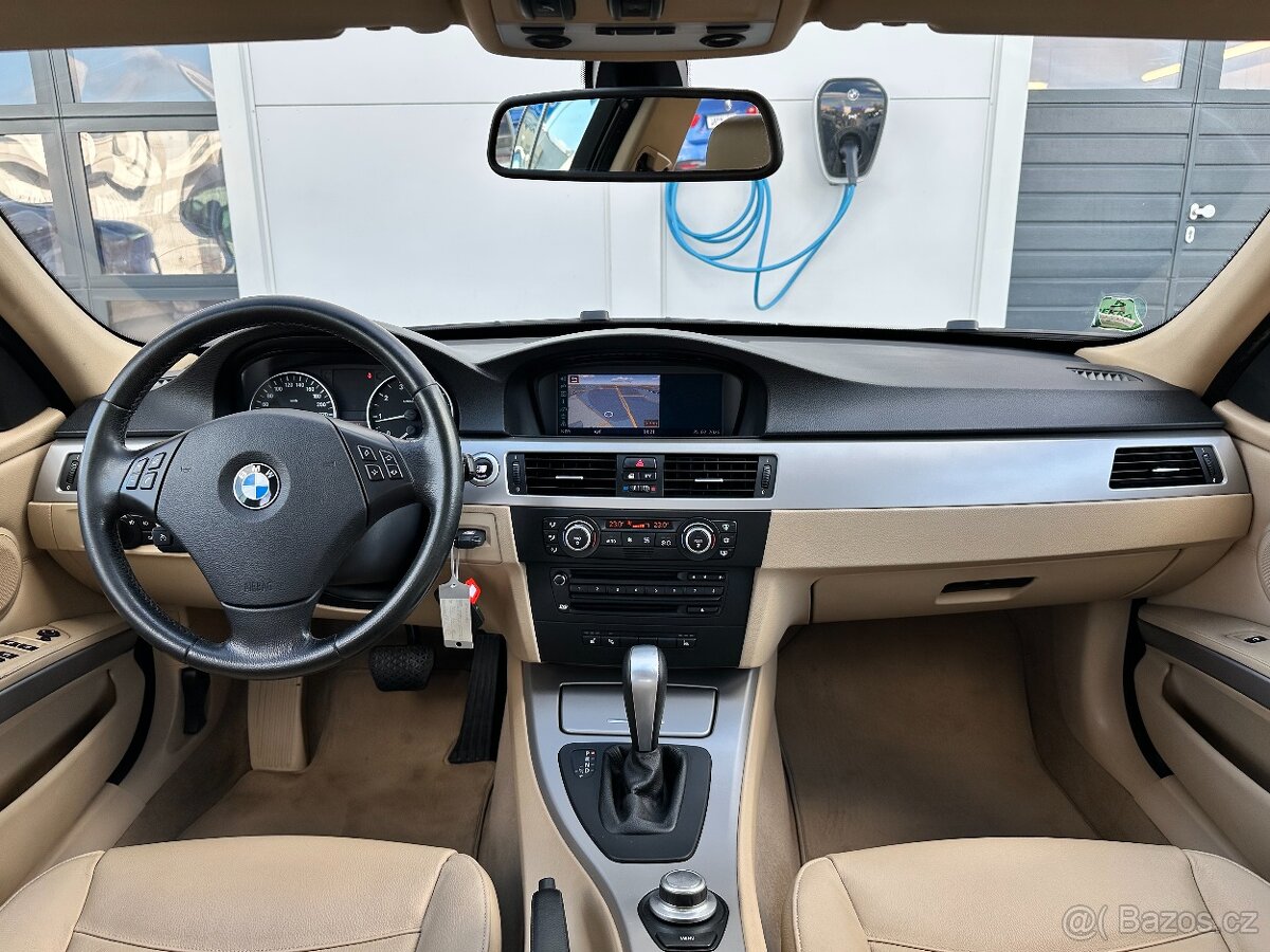 •BMW 320i A/T, Bi-XENON, NAVIGACE, PDC, TEMPOMAT• - 6