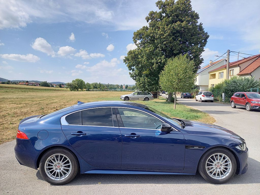 Jaguar XE 2.0D R-Sport Klima+Automat+Navi - 6