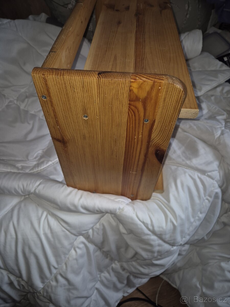 ...polička masiv(borov) - 6