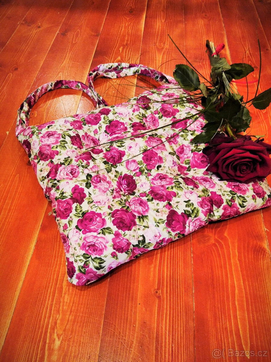 Sedáky židle, lavice, botníky všeho druhu... - 6