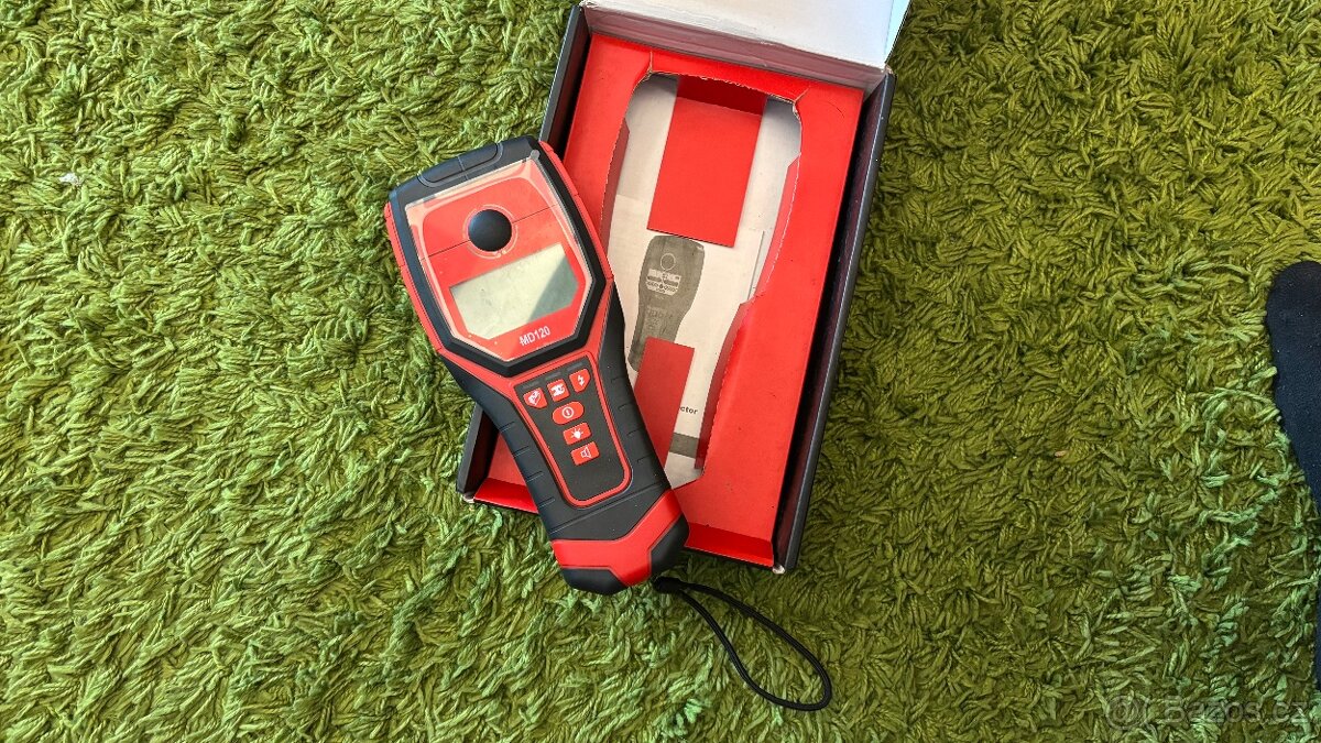 Multifunkční detektor kabelů a kovů - 6