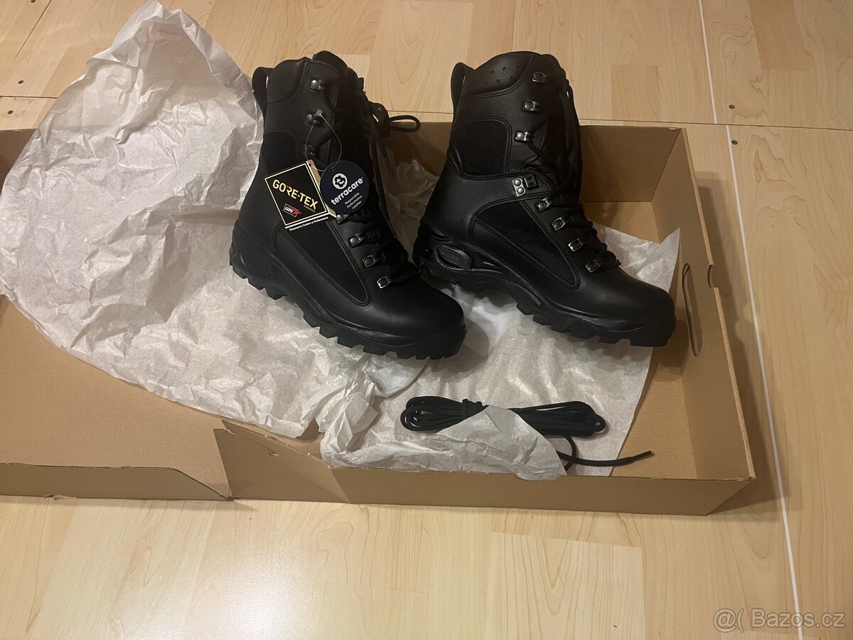 Vojenské věci - boty, oblečení, pokrývky hlavy... - 6