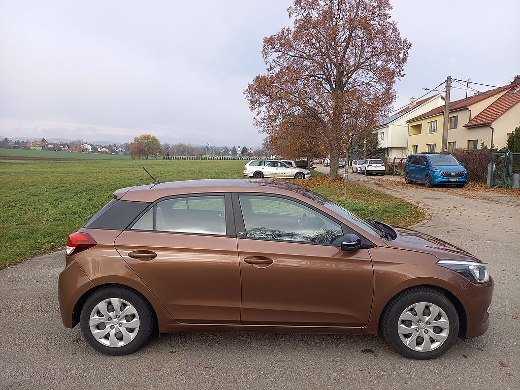 Hyundai i20 1,25i klima+ČR+37000kmTOPSTAV - 6