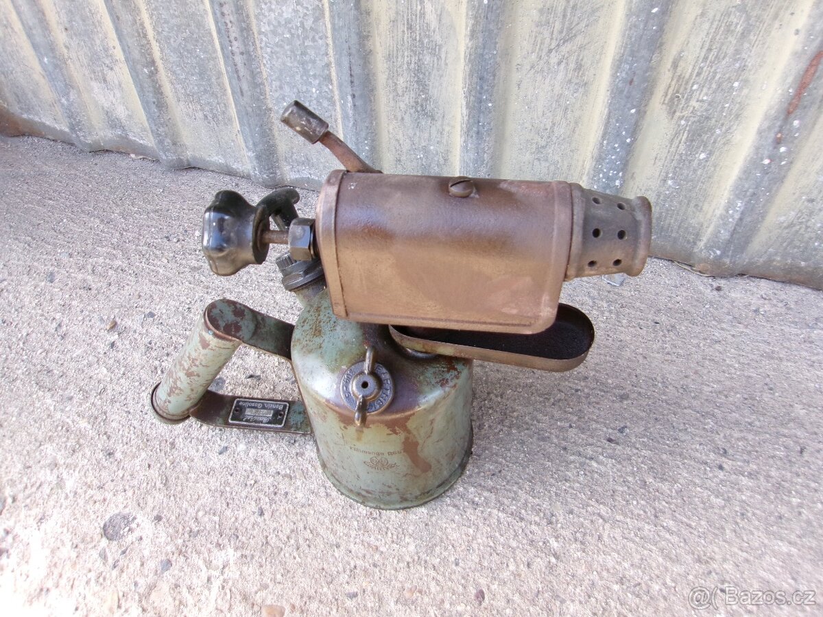 stará benzínová letlampa - 6