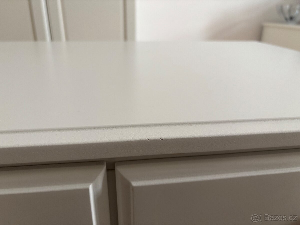 Prodám dvě komody IKEA Tyssedal - bílé - 6
