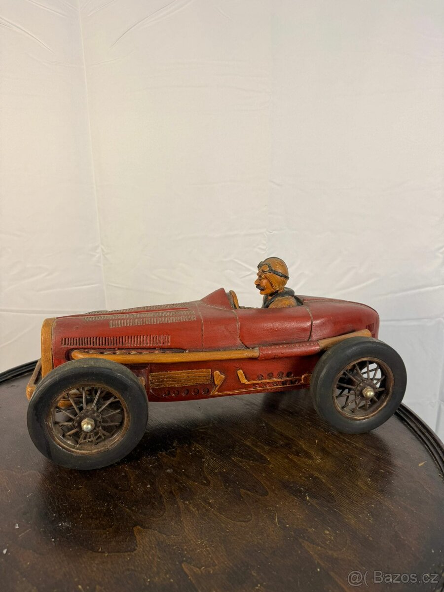 Dekorativní model závodního vozu (135009) - 6