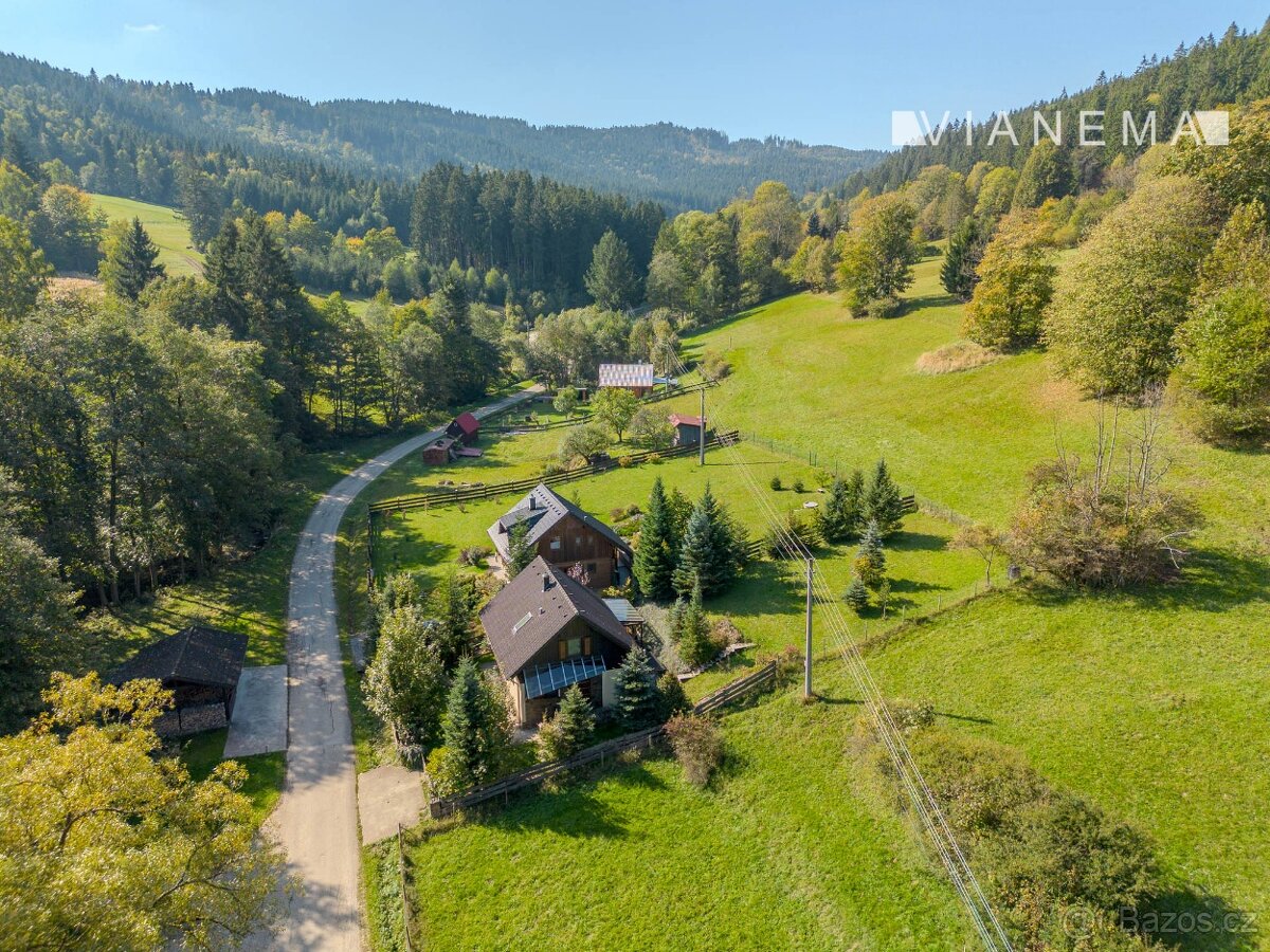 POUZE U NÁS Výjimečný rodinný dům, pozemek 973 m2, Makov - 6