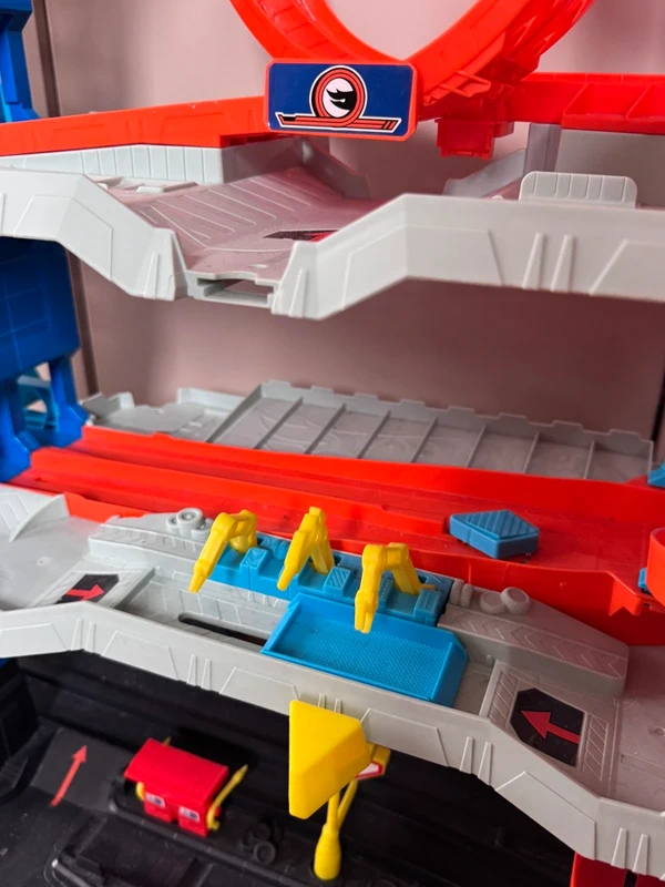 Prodám Hot wheels garáž s drakem - 6