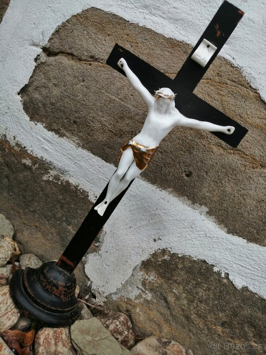 Kříž s Ježíšem Kristem - 6