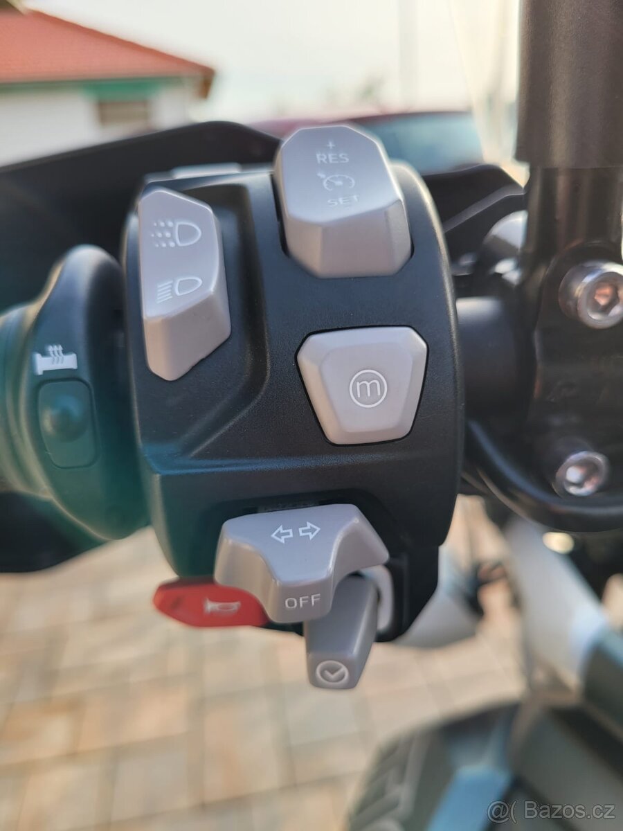 Triumph Tiger XCA 800 - 6