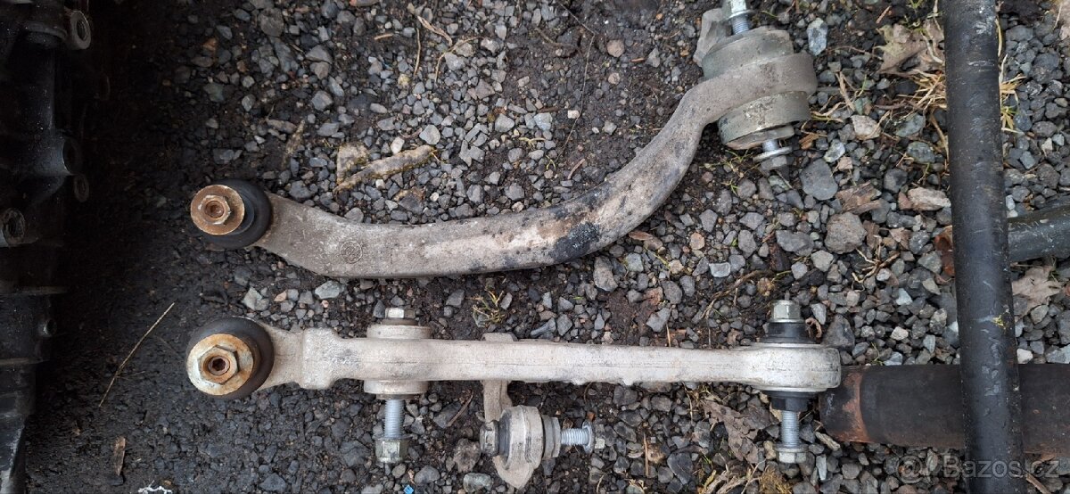 Náhradní díly - 6