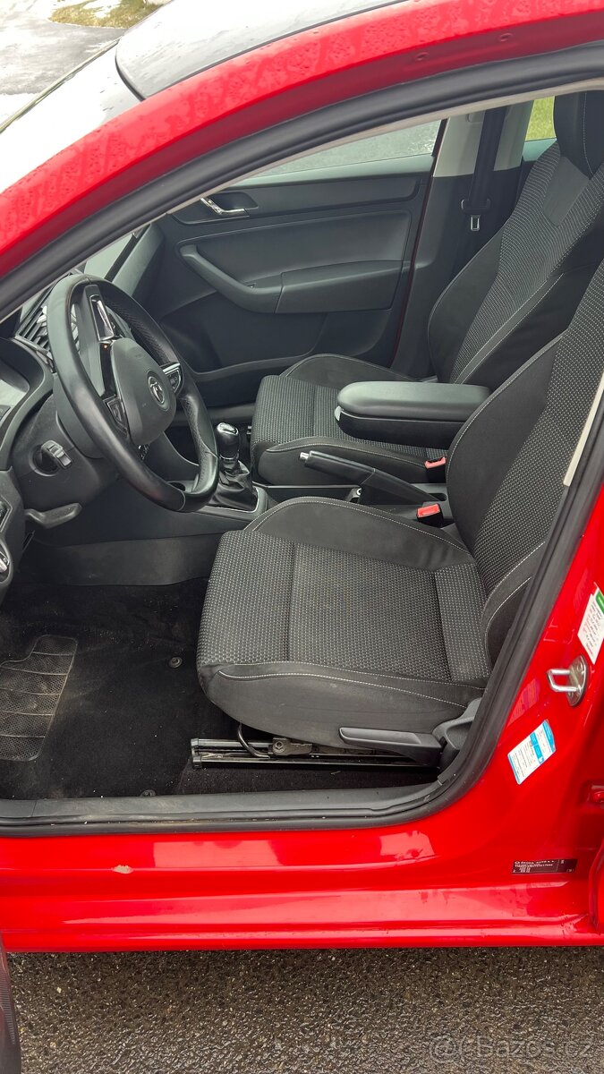 ŠKODA RAPID 1,6 TDI SPACEBACK - 6