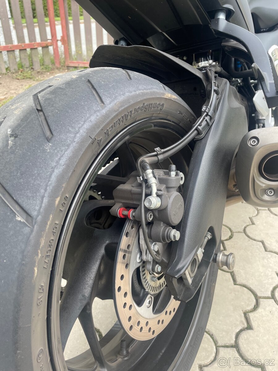 Suzuki gsx-s 1000 - 6