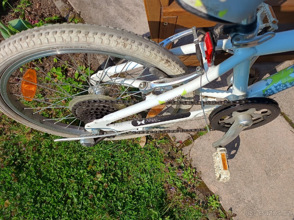 Dívčí kolo 20" - 6