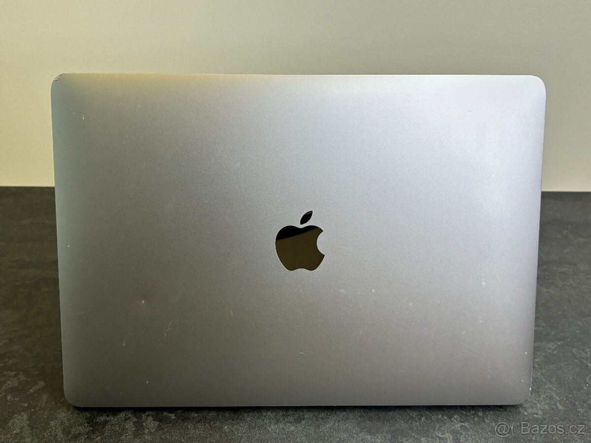 MacBook Air 13'' 2020 / i5 / 8GB / 256GB SSD - DPH - 6