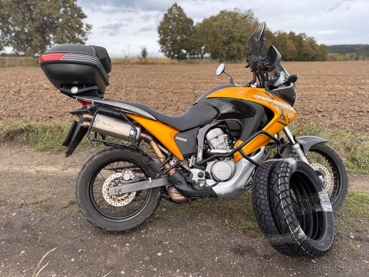 Honda Transalp 700 - ABS, PNEU, BATERIE, OLEJ a STK - 6