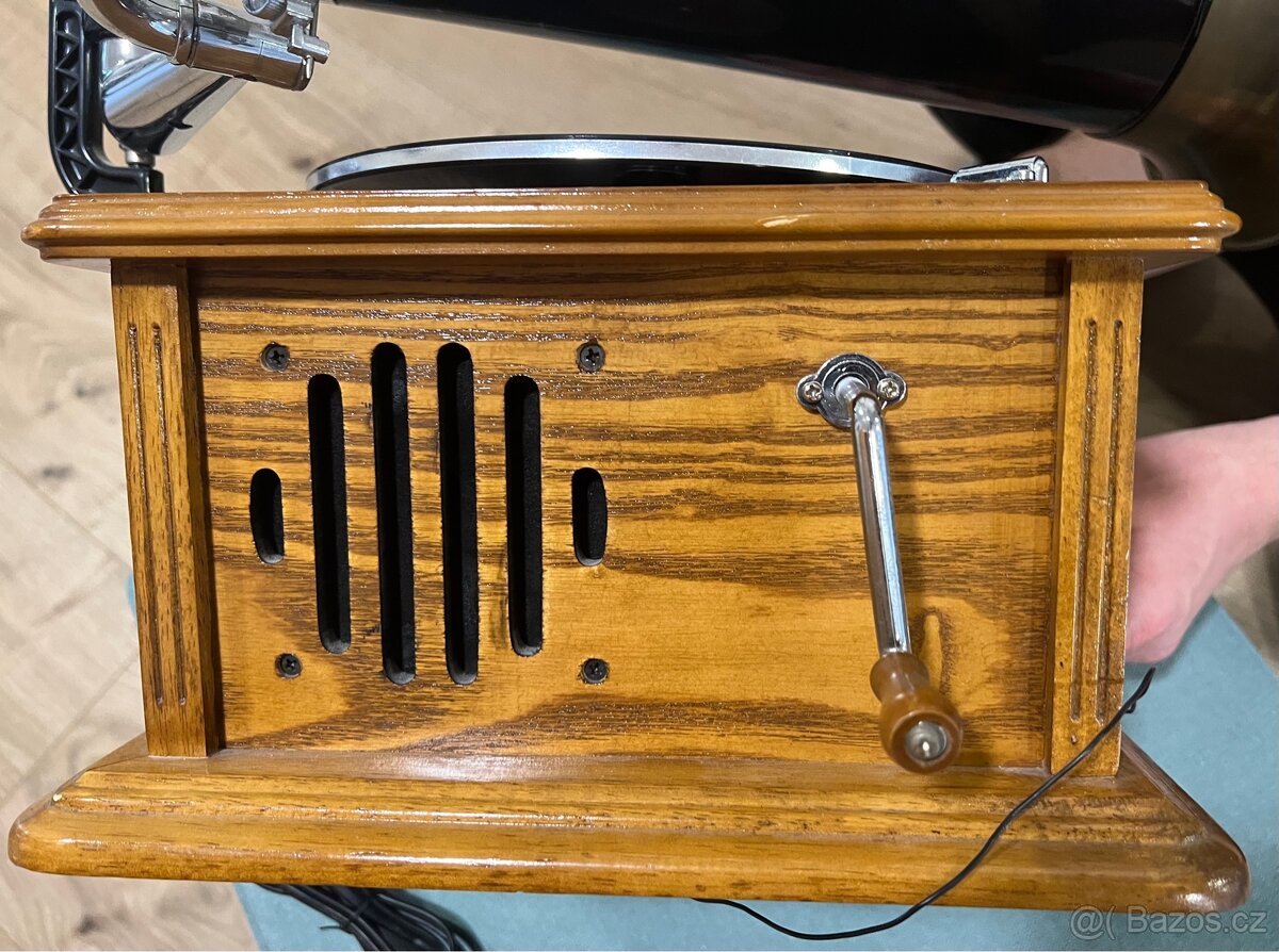 Gramofon s rádiem a kazeťákem - 6