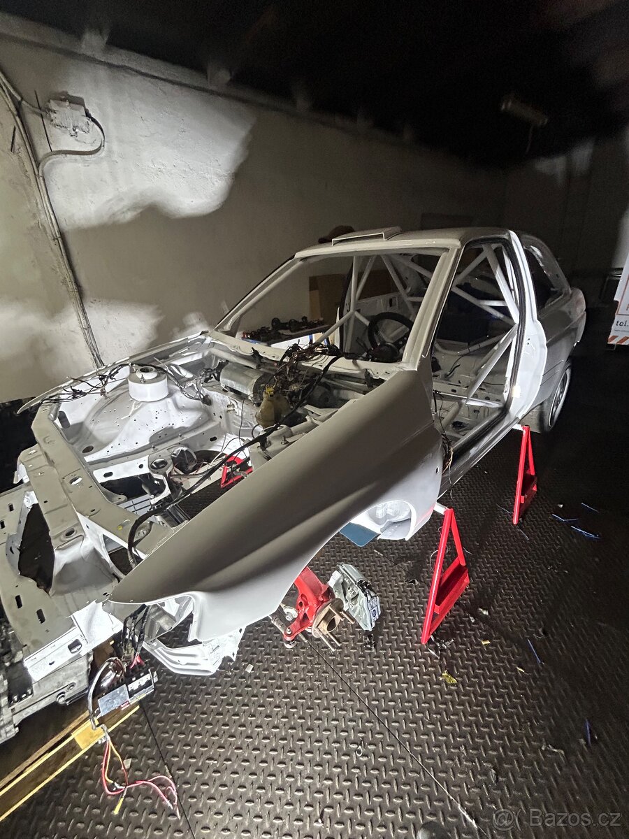 Escort Cosworth rally - 6