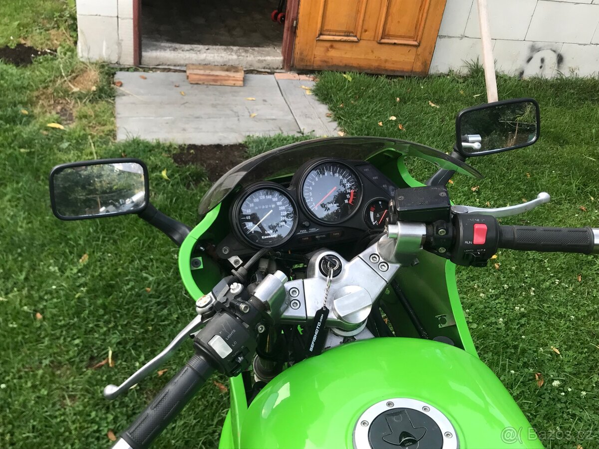 Kawasaki gpz500s - 6