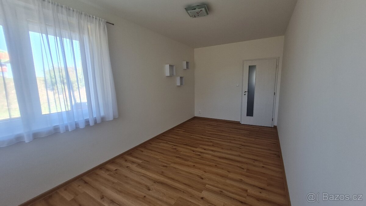 Pronájem bytu 3+kk • 77 m² bez RK - 6