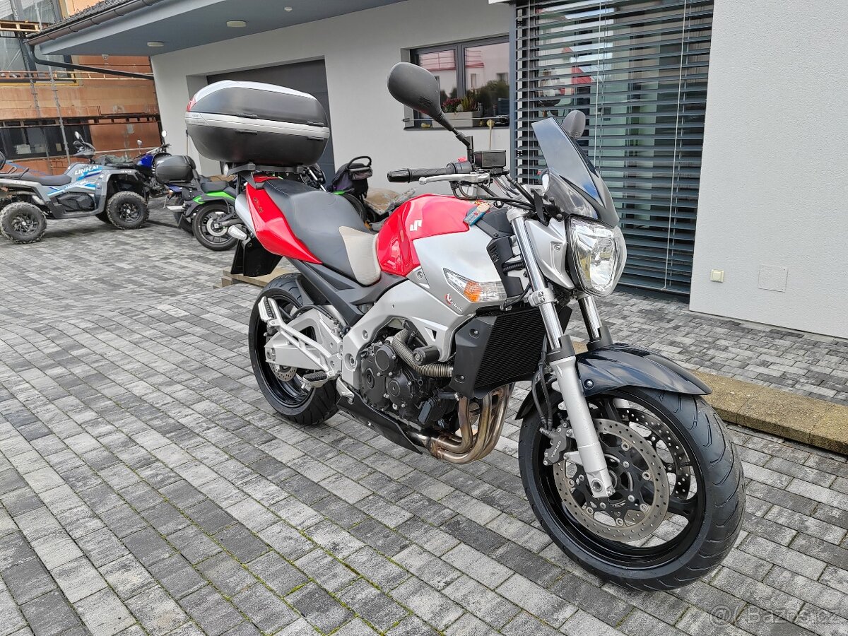 Suzuki gsr 600 super stav - 6