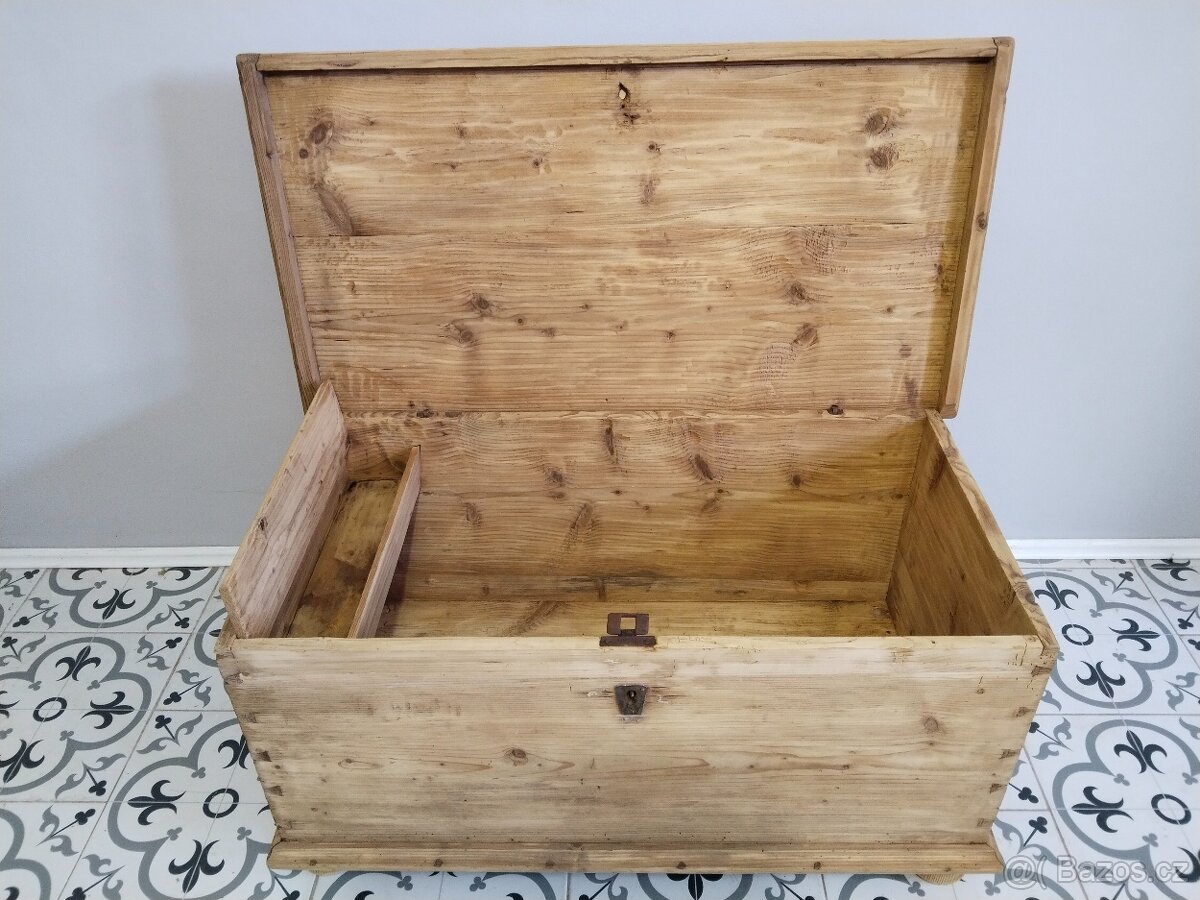 Stará truhla po renovaci - 6