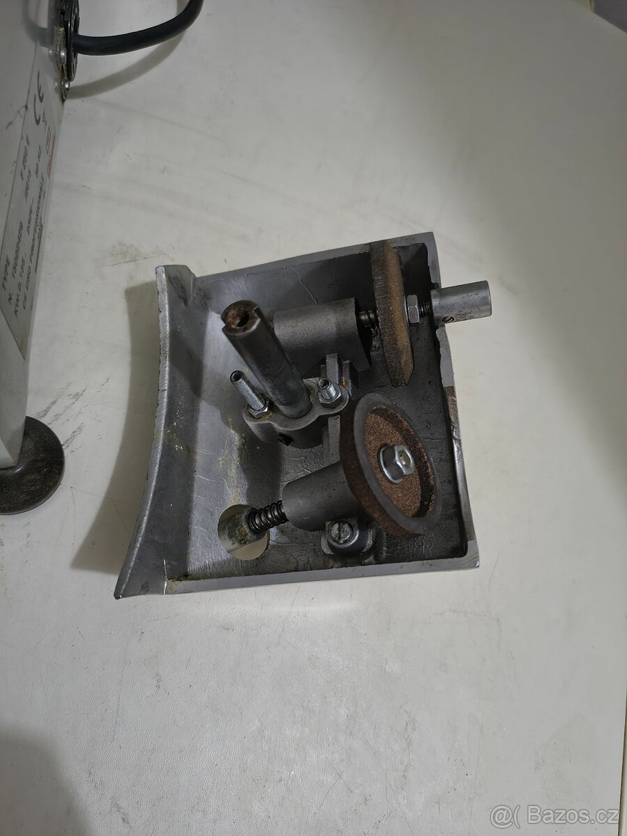 Nářezak kráječ - 6