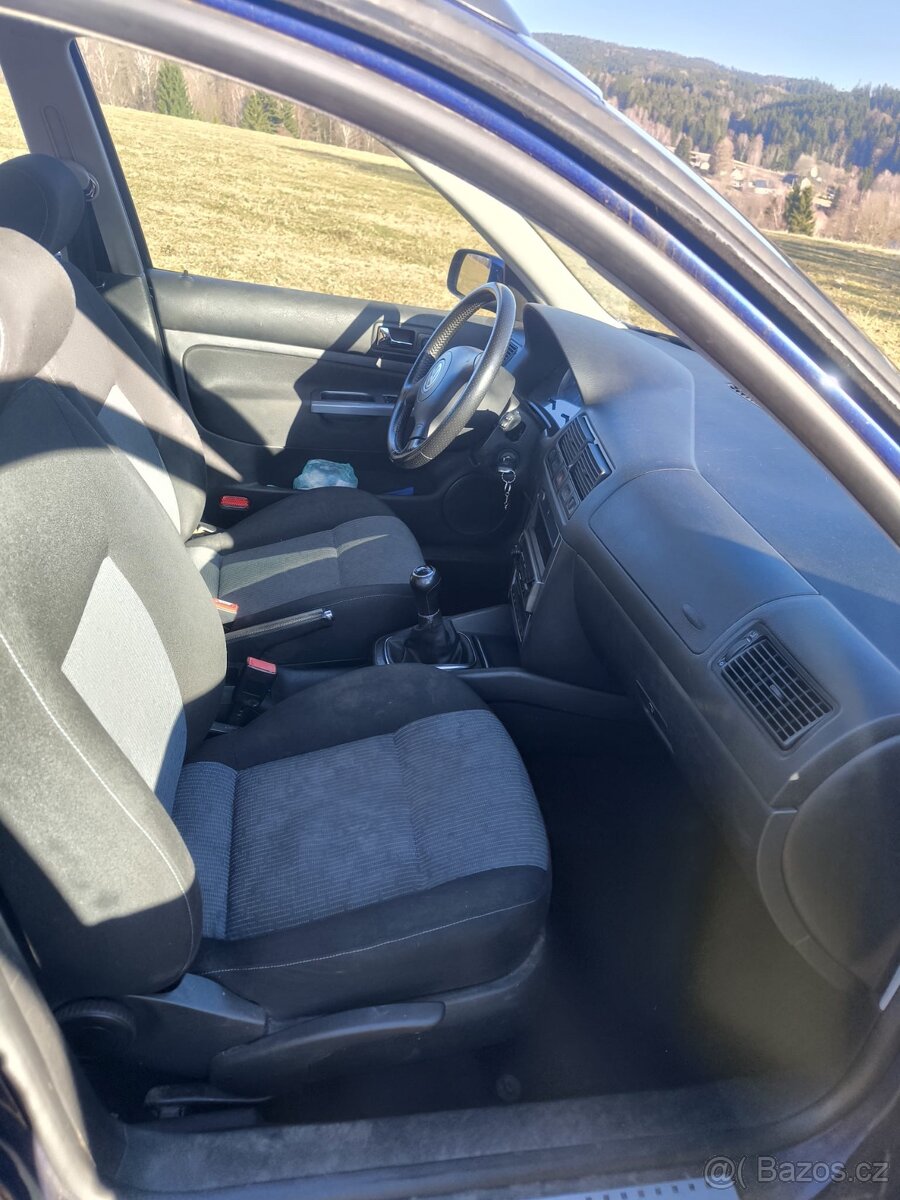 VW GOLF IV COMBI R.V. 2004 - 6