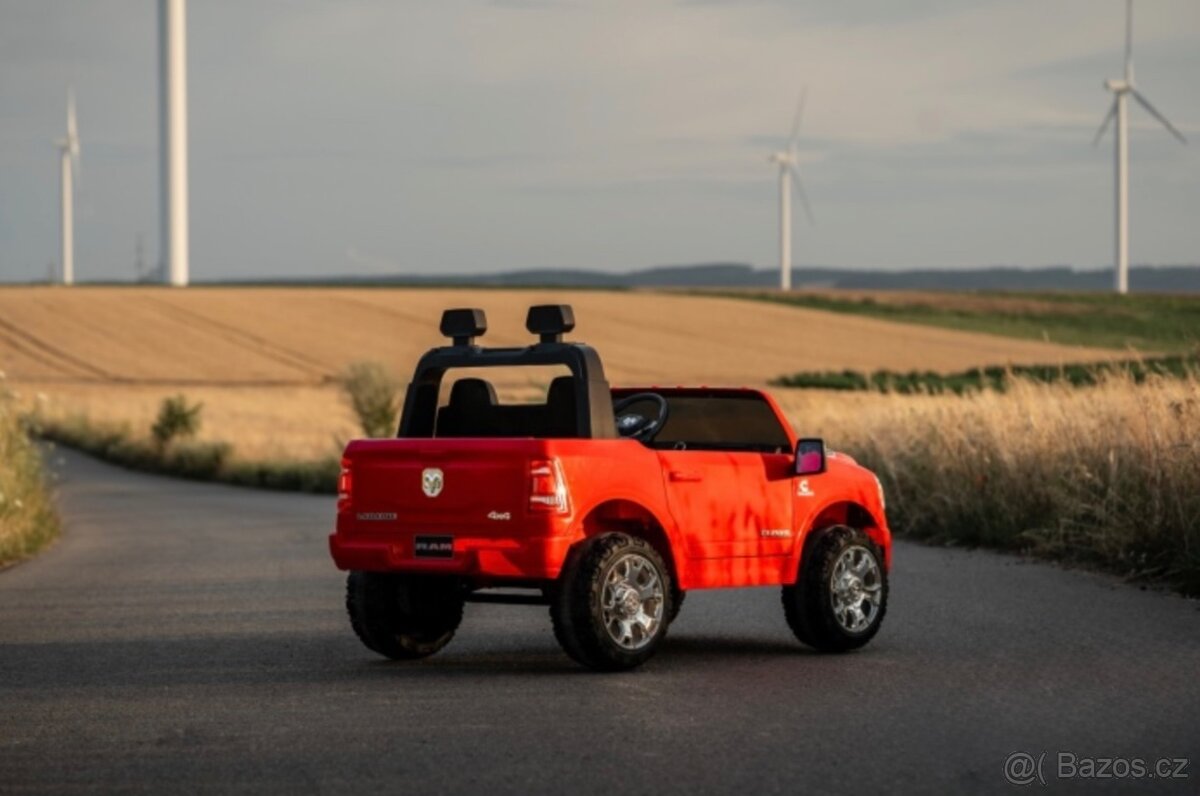 Dětský elektrický Dodge RAM 3500 - 400W - 6