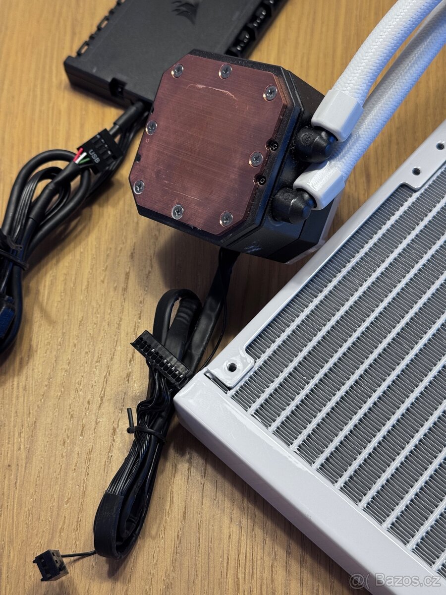 Corsair iCUE H150i Elite Capellix White 360mm + Commander - 6