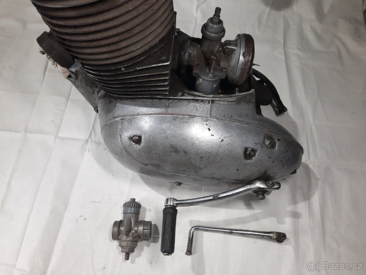 Motor Jawa 250 pérák - 6