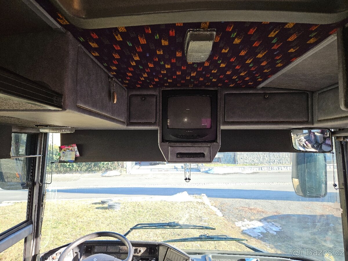 Obytný autobus KAROSA - 6